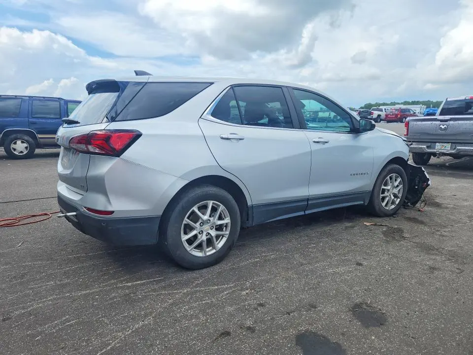 2022 CHEVROLET EQUINOX LT  