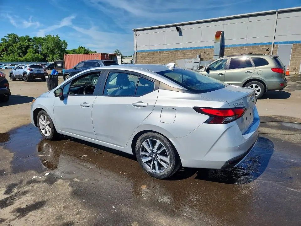 2021 NISSAN VERSA SV  