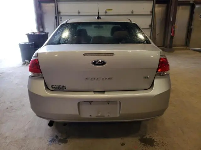 2010 FORD FOCUS SE  