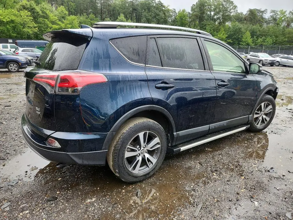2018 TOYOTA RAV4 XLE  