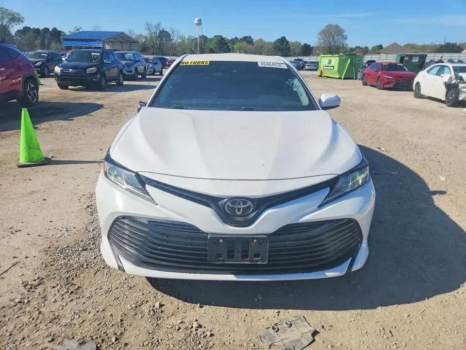 2018 TOYOTA CAMRY LE  