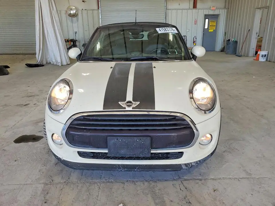 2018 MINI COOPER   