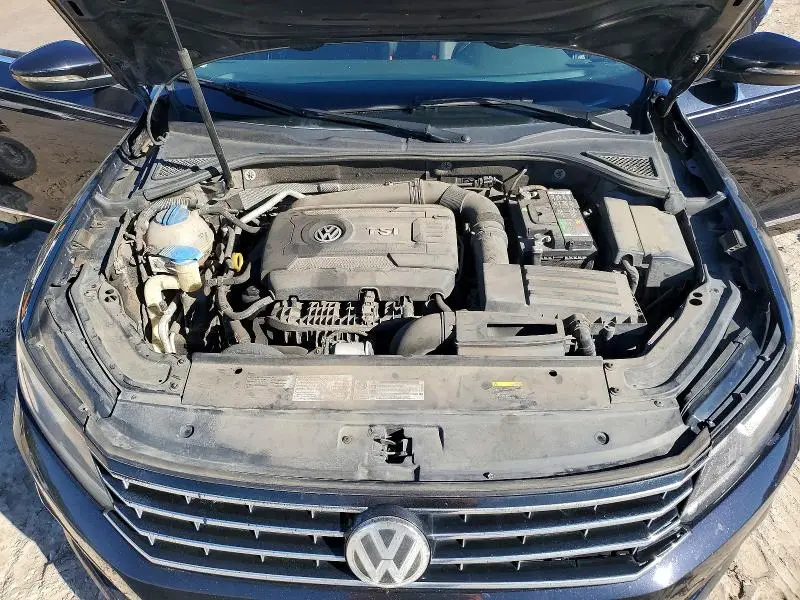 2017 VOLKSWAGEN PASSAT S  