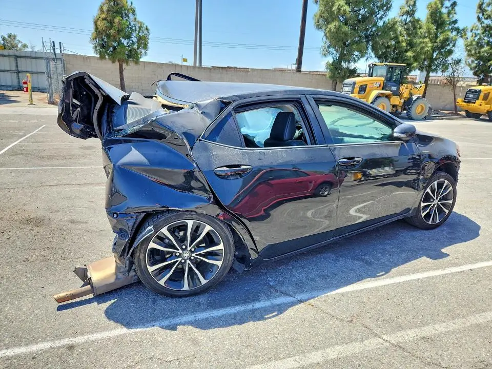 2019 TOYOTA COROLLA SE  