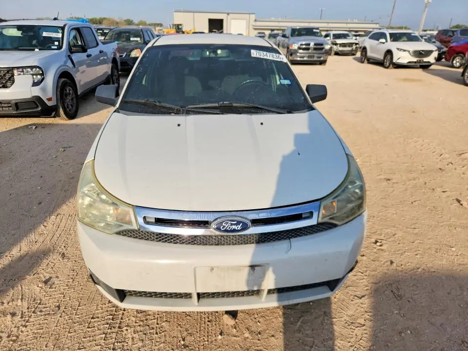 2011 FORD FOCUS SE  