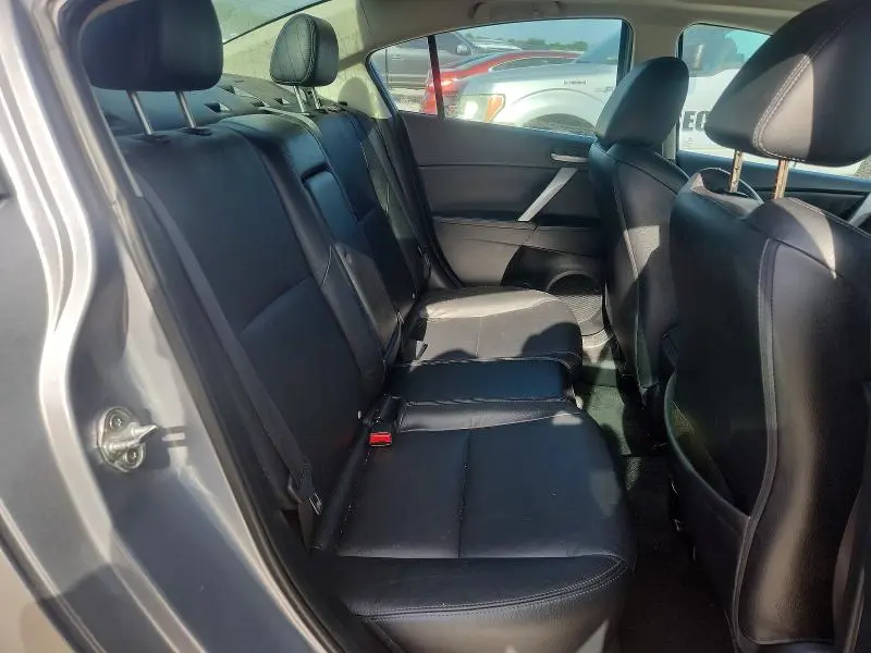 2012 MAZDA 3 S  