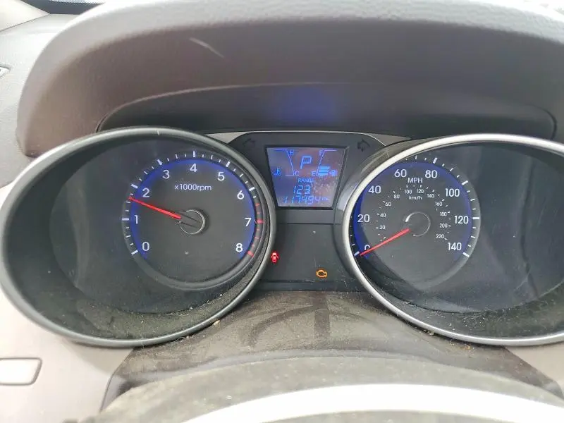 2011 HYUNDAI TUCSON GLS  