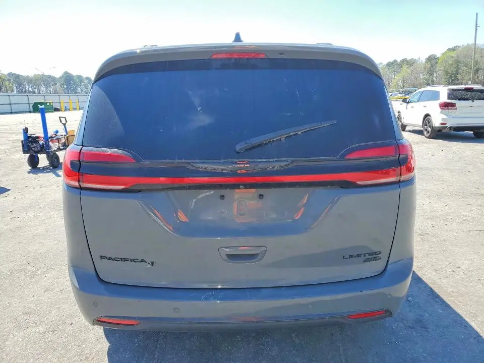 2022 CHRYSLER PACIFICA LIMITED  