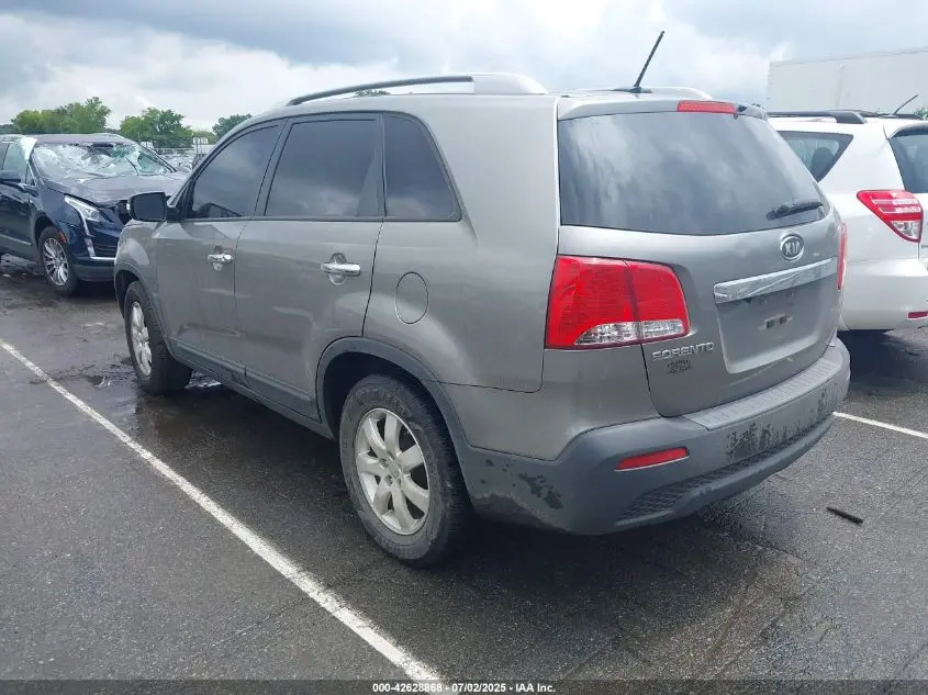 2013 KIA SORENTO LX
