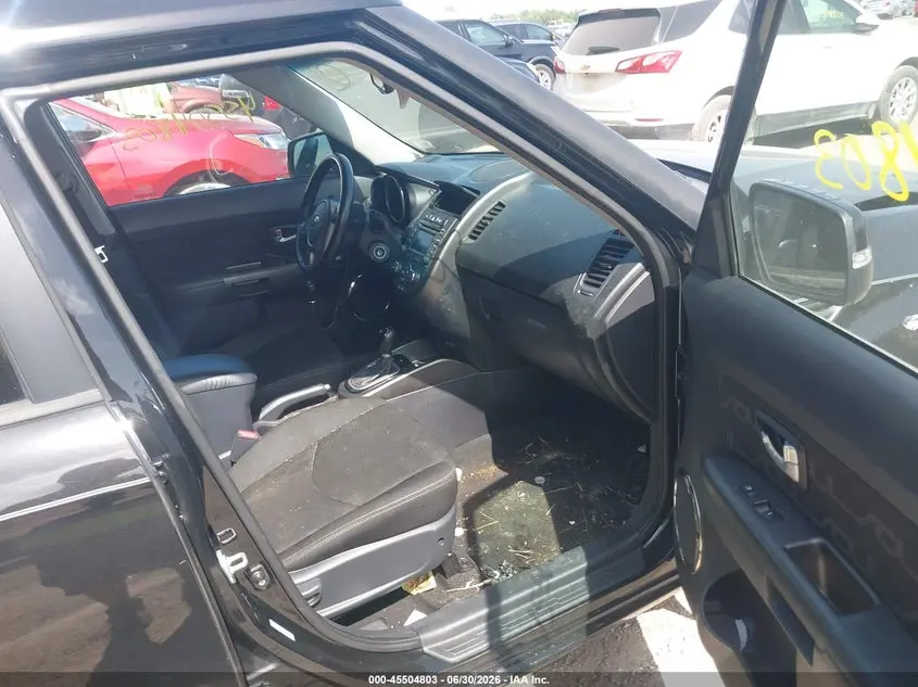 2013 KIA SOUL +