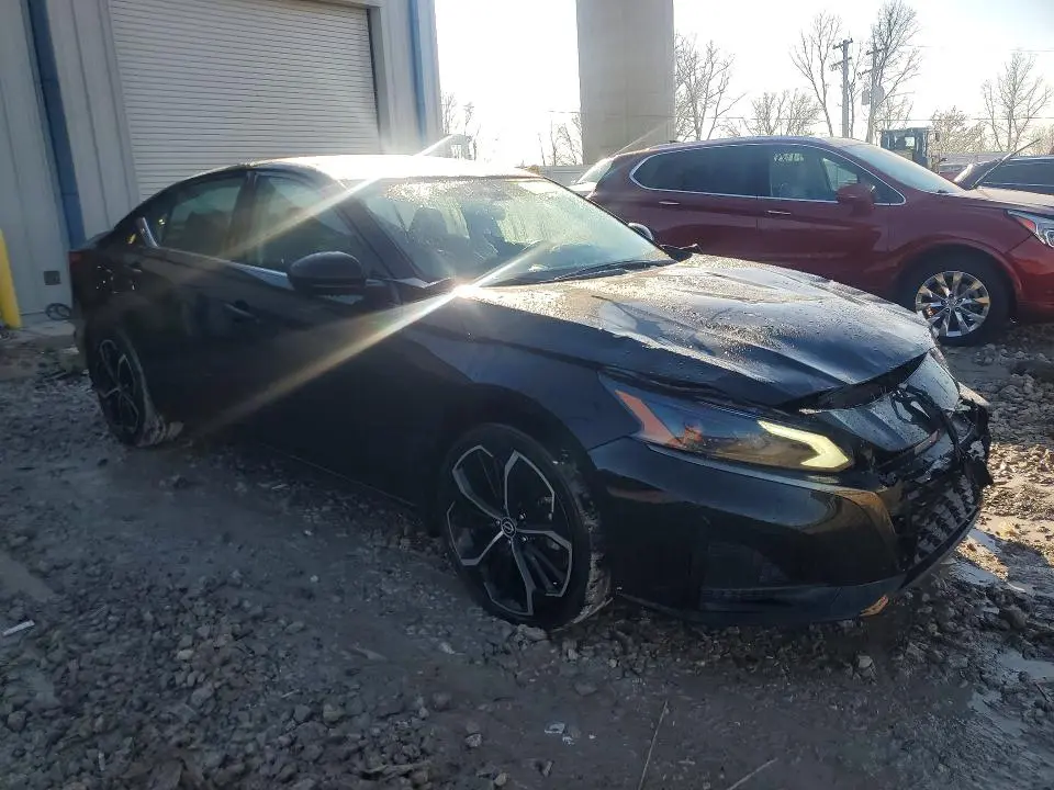2023 NISSAN ALTIMA 2.5 SR  