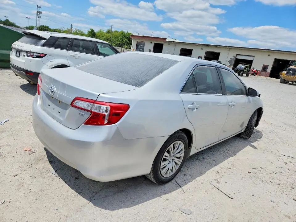 2014 TOYOTA CAMRY LE  