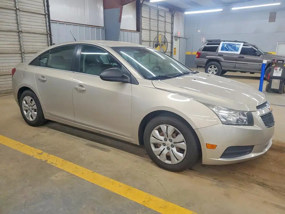 2012 CHEVROLET CRUZE LS  