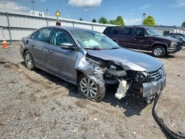 2015 VOLKSWAGEN PASSAT S  