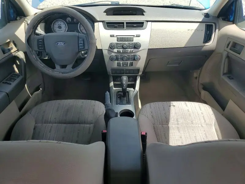 2010 FORD FOCUS SE  
