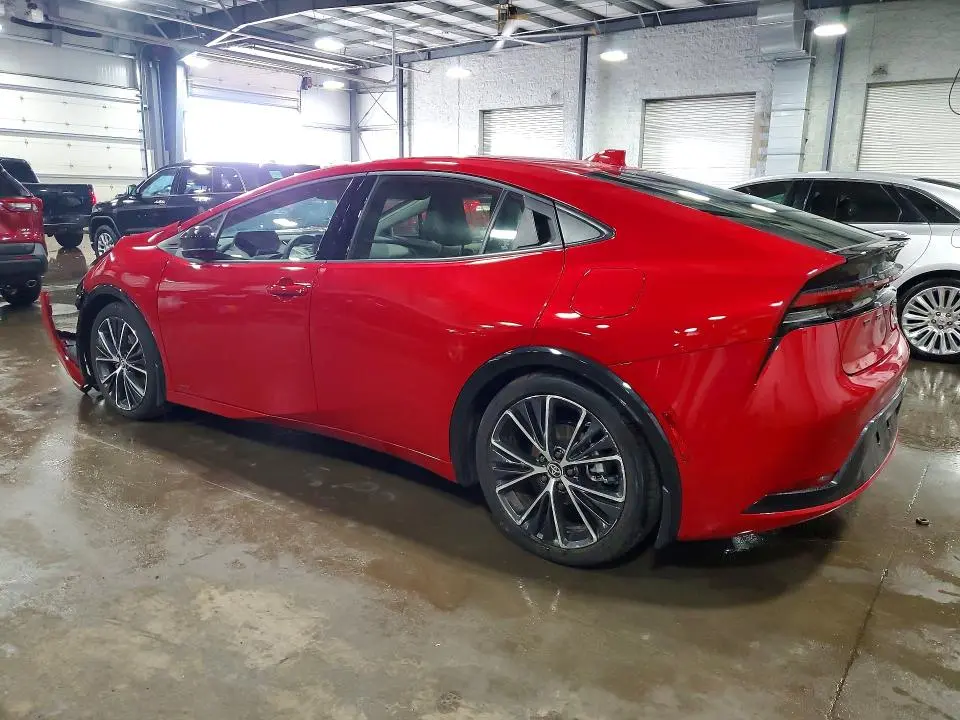 2025 TOYOTA PRIUS XLE  