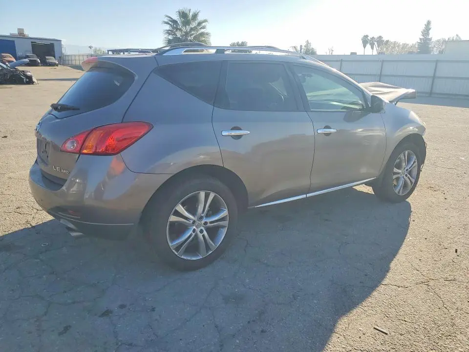 2010 NISSAN MURANO S  