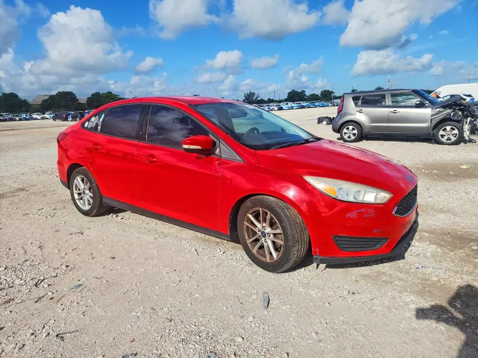 2017 FORD FOCUS SE  