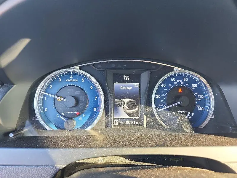 2015 TOYOTA CAMRY XLE  