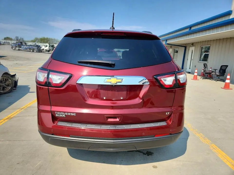 2017 CHEVROLET TRAVERSE LT  