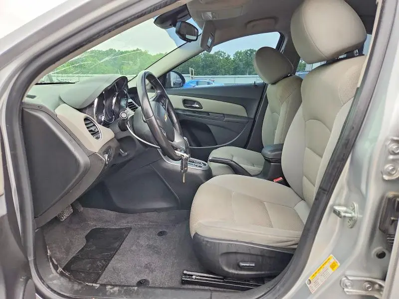 2012 CHEVROLET CRUZE LT  