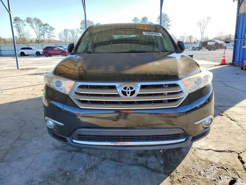 2013 TOYOTA HIGHLANDER LIMITED  