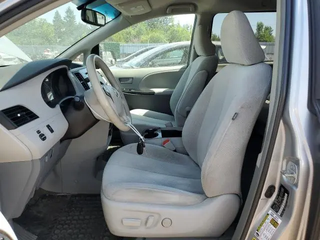 2012 TOYOTA SIENNA LE  