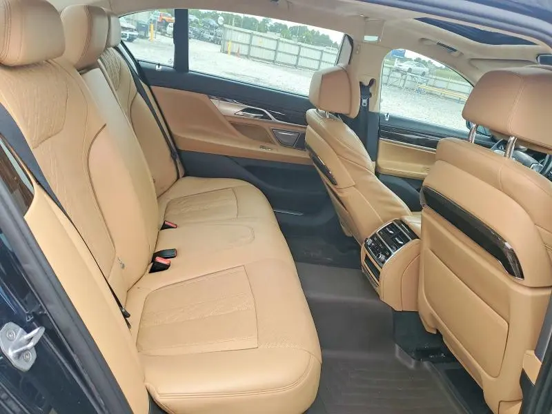 2016 BMW 750 XI  