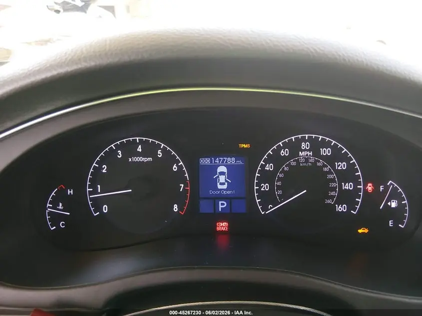 2012 HYUNDAI GENESIS 3.8
