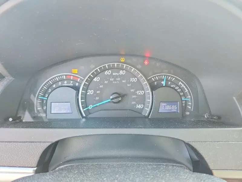 2012 TOYOTA CAMRY LE  