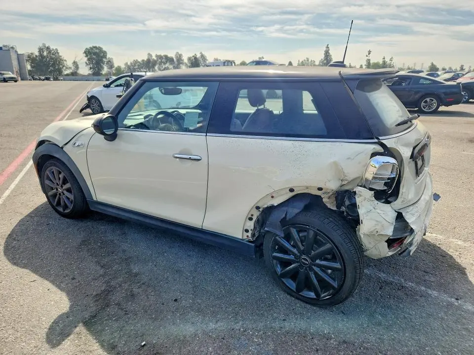 2019 MINI COOPER S  