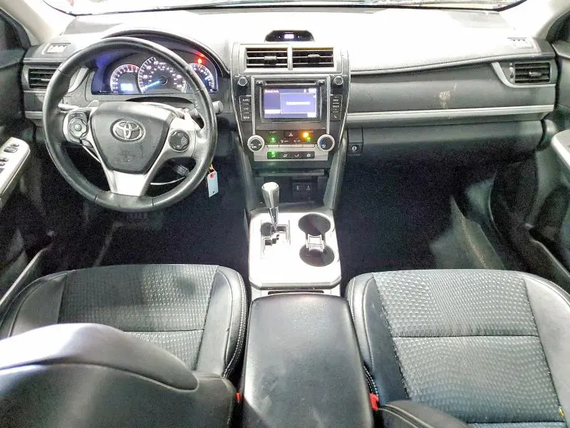 2014 TOYOTA CAMRY SE  