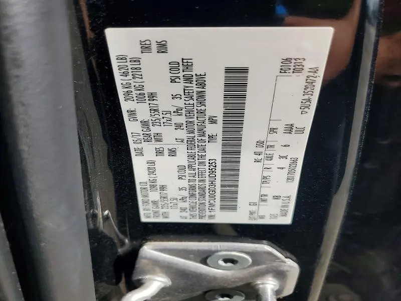 2017 FORD ESCAPE SE  