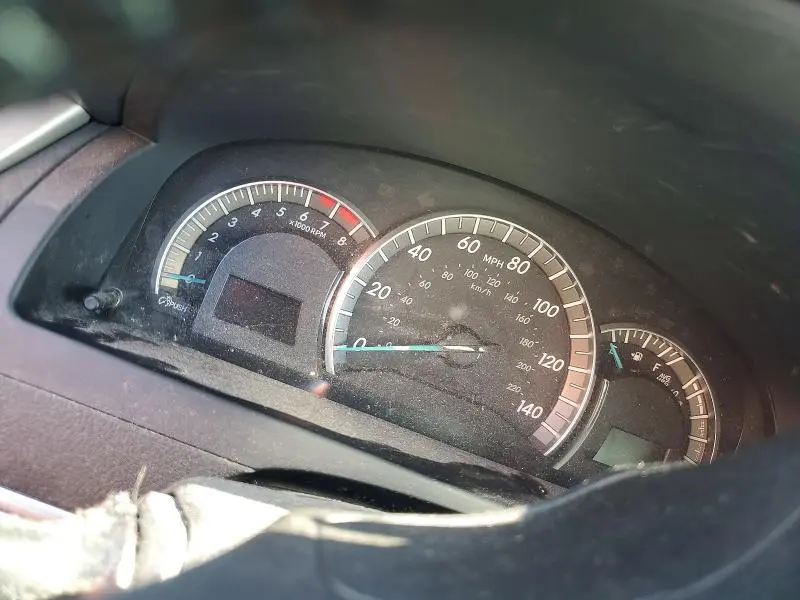 2014 TOYOTA CAMRY SE  