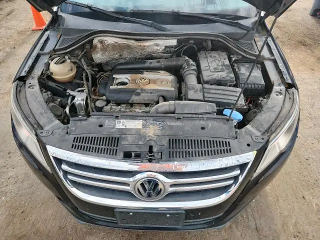 2011 VOLKSWAGEN TIGUAN S  