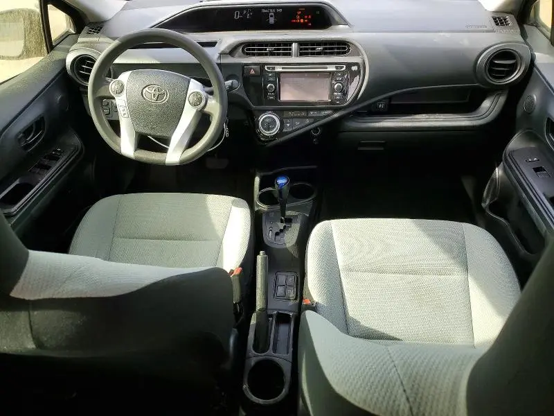 2015 TOYOTA PRIUS   