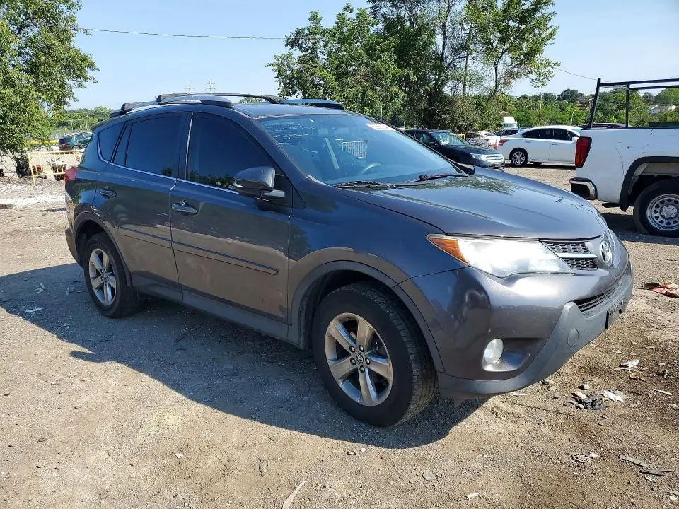 2015 TOYOTA RAV4 XLE  