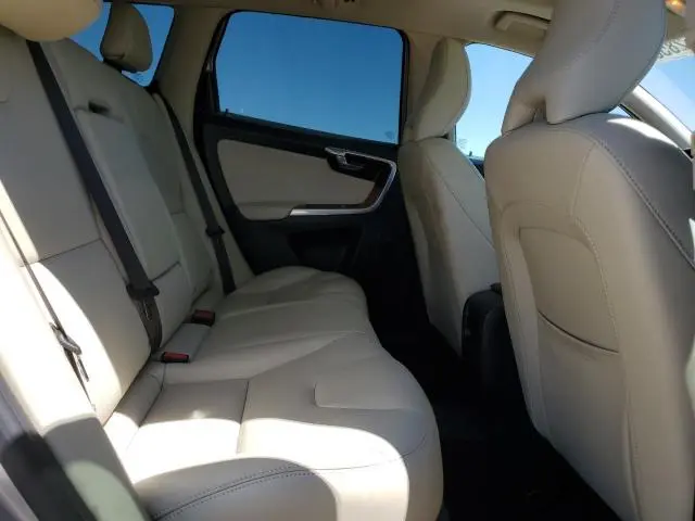 2017 VOLVO XC60 T5 INSCRIPTION  