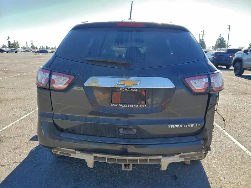 2015 CHEVROLET TRAVERSE LT  