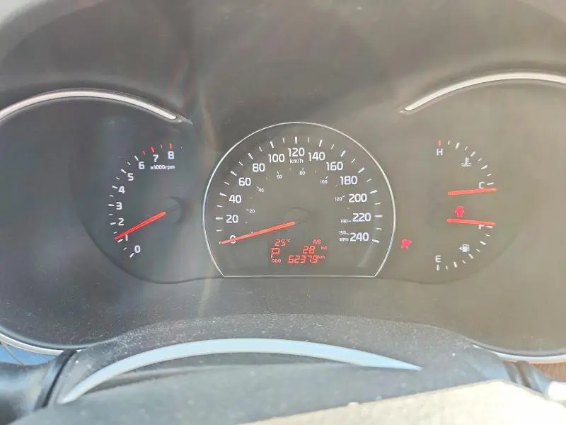 2014 KIA SORENTO LX  