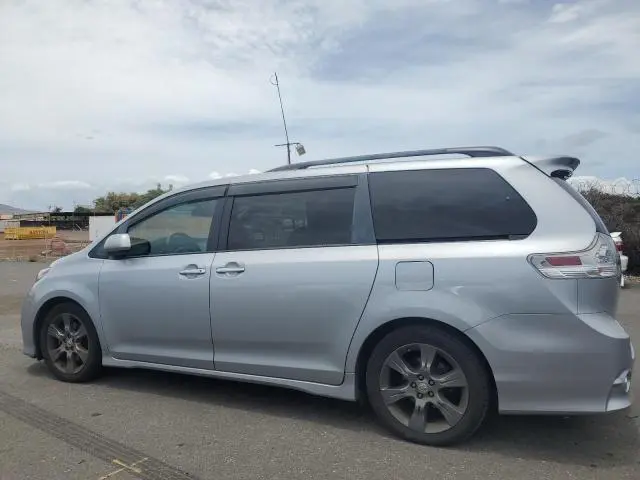 2015 TOYOTA SIENNA SPORT  