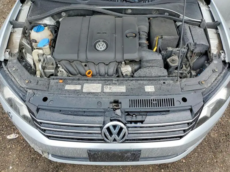 2013 VOLKSWAGEN PASSAT S  