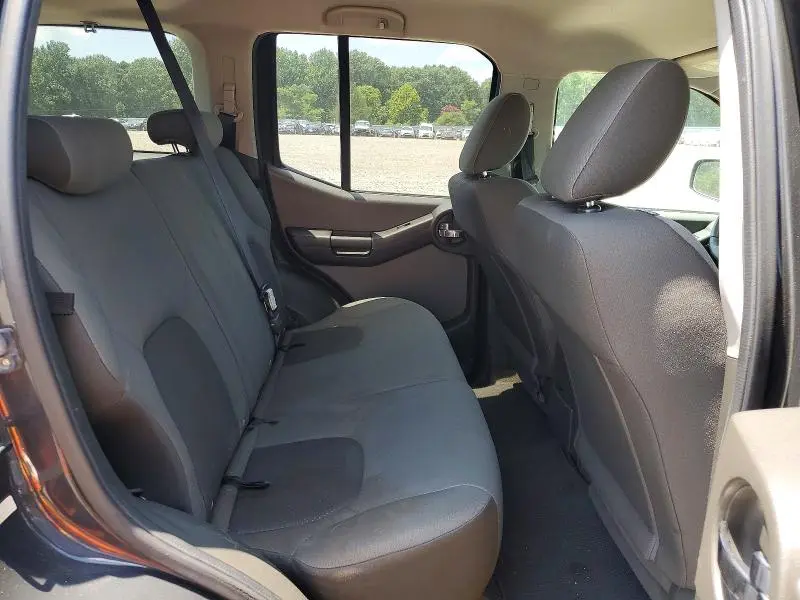 2011 NISSAN XTERRA OFF ROAD/S/SE  
