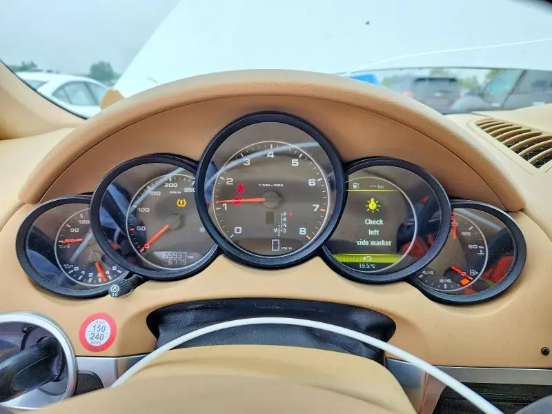 2013 PORSCHE CAYENNE   