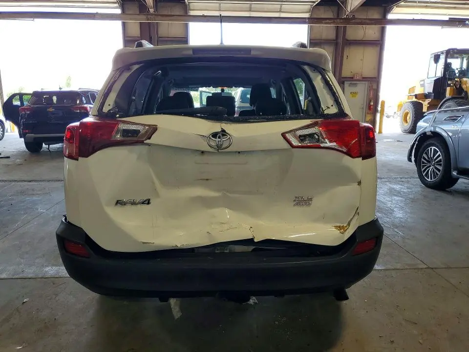 2015 TOYOTA RAV4 XLE  
