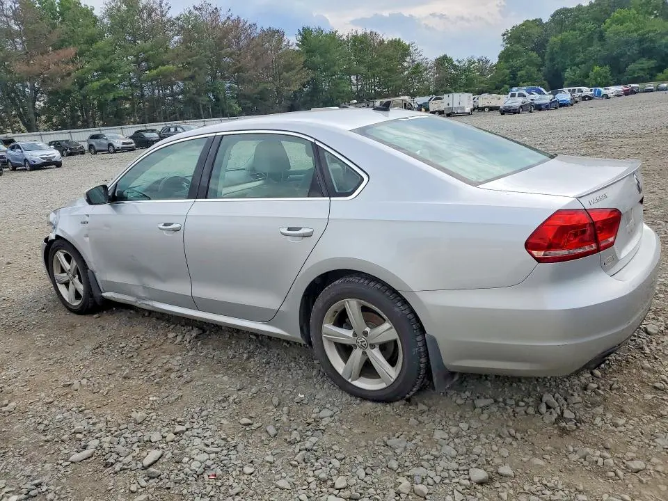 2015 VOLKSWAGEN PASSAT S  