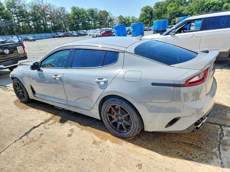 2019 KIA STINGER GT  
