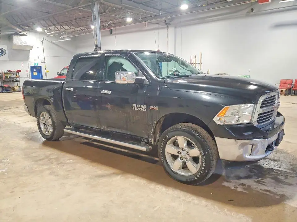 2017 RAM 1500 SLT  