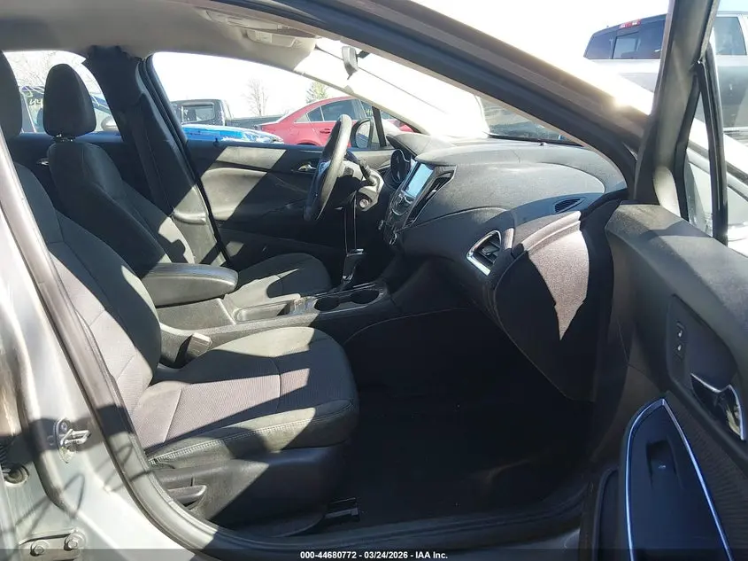 2017 CHEVROLET CRUZE LT AUTO