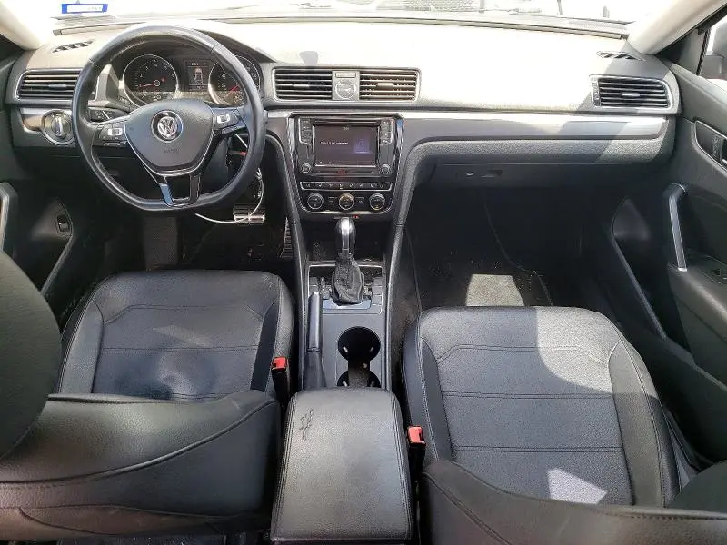 2017 VOLKSWAGEN PASSAT R-LINE  